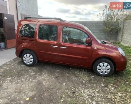 Красный Рено Кенгу, объемом двигателя 1.6 л и пробегом 154 тыс. км за 9400 $, фото 26 на Automoto.ua