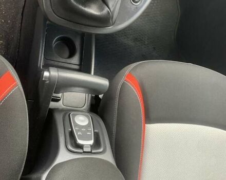 Красный Рено Кенгу, объемом двигателя 1.6 л и пробегом 154 тыс. км за 9400 $, фото 15 на Automoto.ua