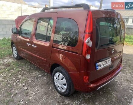 Красный Рено Кенгу, объемом двигателя 1.6 л и пробегом 154 тыс. км за 9400 $, фото 8 на Automoto.ua