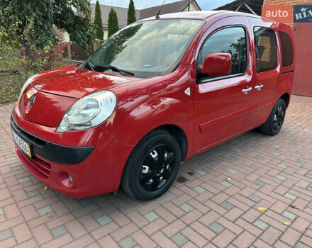 Красный Рено Кенгу, объемом двигателя 1.6 л и пробегом 180 тыс. км за 7550 $, фото 1 на Automoto.ua