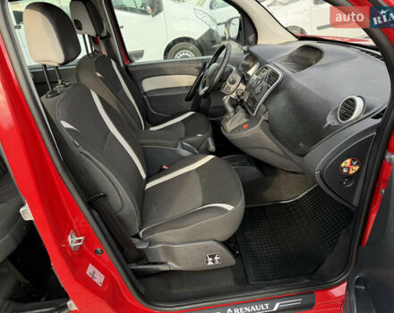 Красный Рено Кенгу, объемом двигателя 1.5 л и пробегом 172 тыс. км за 11499 $, фото 40 на Automoto.ua