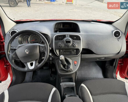 Красный Рено Кенгу, объемом двигателя 1.5 л и пробегом 172 тыс. км за 11499 $, фото 74 на Automoto.ua