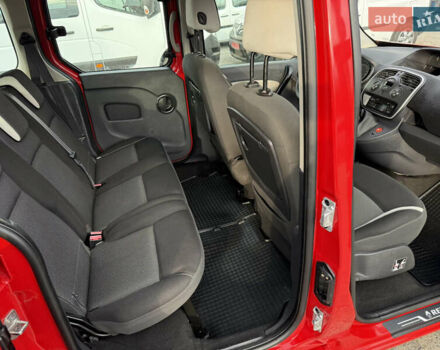 Красный Рено Кенгу, объемом двигателя 1.5 л и пробегом 172 тыс. км за 11499 $, фото 41 на Automoto.ua