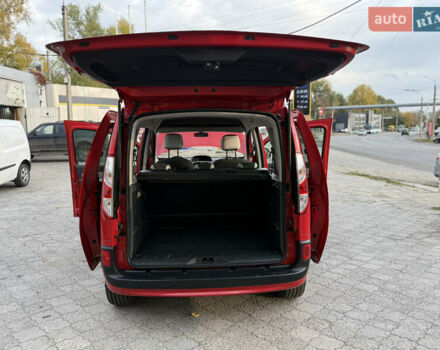 Красный Рено Кенгу, объемом двигателя 1.5 л и пробегом 172 тыс. км за 11499 $, фото 104 на Automoto.ua
