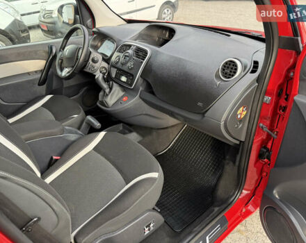 Красный Рено Кенгу, объемом двигателя 1.5 л и пробегом 172 тыс. км за 11499 $, фото 2 на Automoto.ua