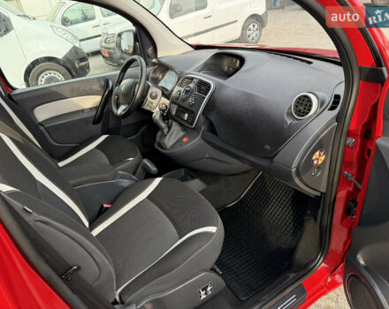 Красный Рено Кенгу, объемом двигателя 1.5 л и пробегом 172 тыс. км за 11499 $, фото 44 на Automoto.ua