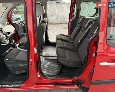Красный Рено Кенгу, объемом двигателя 1.5 л и пробегом 172 тыс. км за 11499 $, фото 66 на Automoto.ua