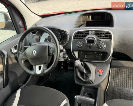 Красный Рено Кенгу, объемом двигателя 1.5 л и пробегом 172 тыс. км за 11499 $, фото 48 на Automoto.ua