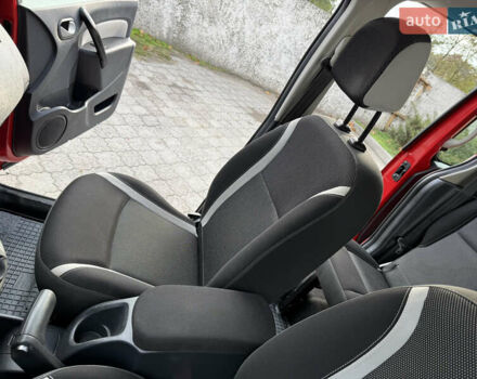 Красный Рено Кенгу, объемом двигателя 1.5 л и пробегом 172 тыс. км за 11499 $, фото 62 на Automoto.ua