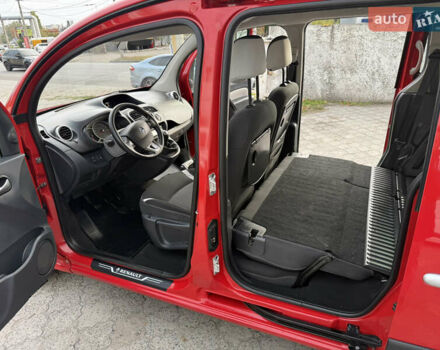 Красный Рено Кенгу, объемом двигателя 1.5 л и пробегом 172 тыс. км за 11499 $, фото 86 на Automoto.ua