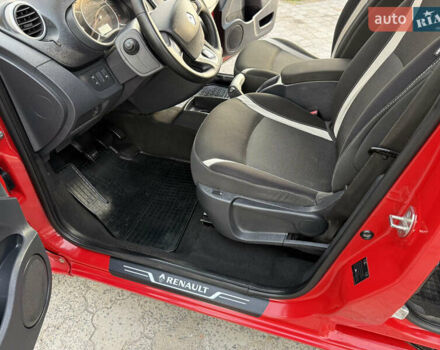 Красный Рено Кенгу, объемом двигателя 1.5 л и пробегом 172 тыс. км за 11499 $, фото 118 на Automoto.ua