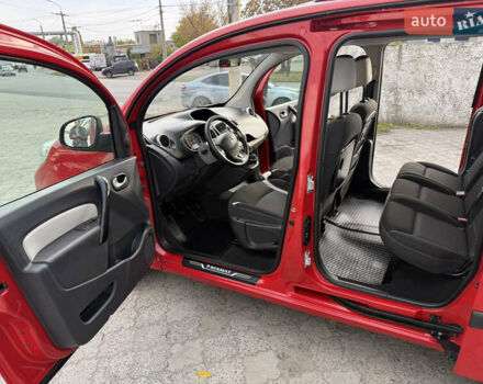 Красный Рено Кенгу, объемом двигателя 1.5 л и пробегом 172 тыс. км за 11499 $, фото 70 на Automoto.ua