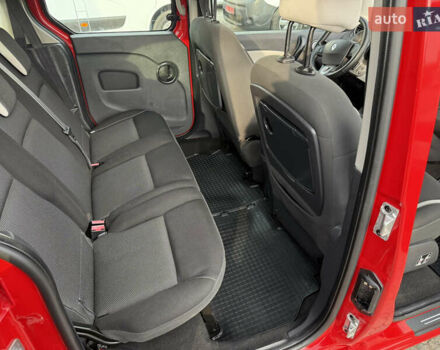 Красный Рено Кенгу, объемом двигателя 1.5 л и пробегом 172 тыс. км за 11499 $, фото 51 на Automoto.ua