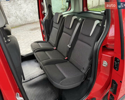 Красный Рено Кенгу, объемом двигателя 1.5 л и пробегом 172 тыс. км за 11499 $, фото 67 на Automoto.ua