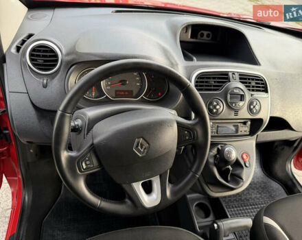 Красный Рено Кенгу, объемом двигателя 1.5 л и пробегом 172 тыс. км за 11499 $, фото 56 на Automoto.ua