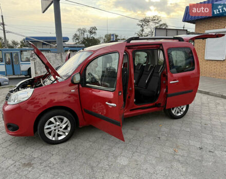 Красный Рено Кенгу, объемом двигателя 1.5 л и пробегом 172 тыс. км за 11499 $, фото 109 на Automoto.ua