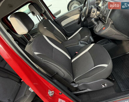 Красный Рено Кенгу, объемом двигателя 1.5 л и пробегом 172 тыс. км за 11499 $, фото 45 на Automoto.ua