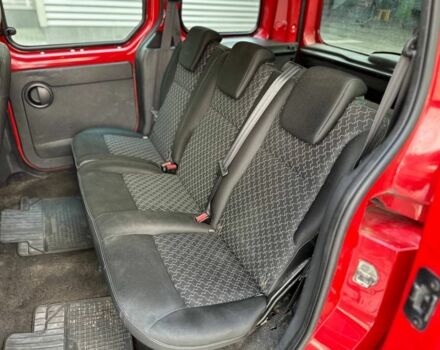 Красный Рено Кенгу, объемом двигателя 1.5 л и пробегом 262 тыс. км за 8500 $, фото 3 на Automoto.ua