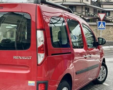 Красный Рено Кенгу, объемом двигателя 1.6 л и пробегом 165 тыс. км за 10550 $, фото 17 на Automoto.ua