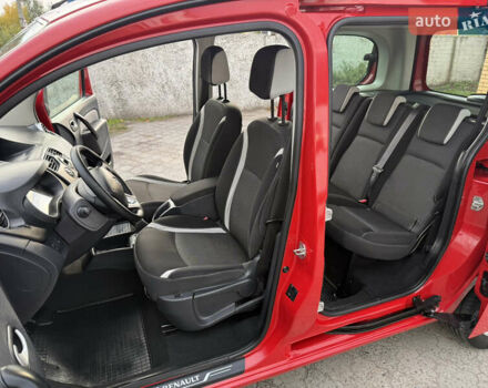 Красный Рено Кенгу, объемом двигателя 1.5 л и пробегом 172 тыс. км за 11499 $, фото 71 на Automoto.ua