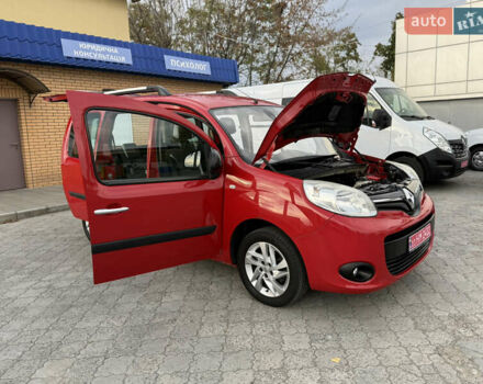 Красный Рено Кенгу, объемом двигателя 1.5 л и пробегом 172 тыс. км за 11499 $, фото 97 на Automoto.ua