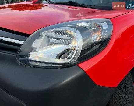 Рено Кенгу 2015 в Киеве на Automoto.ua Красный Рено Кенгу, объемом двигателя 1.5 л и пробегом 205 тыс. км за 12250 $, фото 95 на Automoto.ua