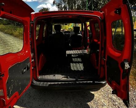 Красный Рено Кенгу, объемом двигателя 0 л и пробегом 180 тыс. км за 7100 $, фото 13 на Automoto.ua