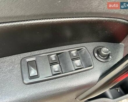 Рено Кенгу 2015 в Киеве на Automoto.ua Красный Рено Кенгу, объемом двигателя 1.5 л и пробегом 205 тыс. км за 12250 $, фото 70 на Automoto.ua