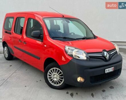 Рено Кенгу 2015 в Киеве на Automoto.ua Красный Рено Кенгу, объемом двигателя 1.5 л и пробегом 205 тыс. км за 12250 $, фото 2 на Automoto.ua