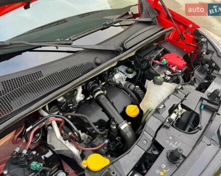 Рено Кенгу 2015 в Киеве на Automoto.ua Красный Рено Кенгу, объемом двигателя 1.5 л и пробегом 205 тыс. км за 12250 $, фото 34 на Automoto.ua