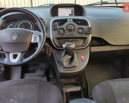 Красный Рено Кенгу, объемом двигателя 0 л и пробегом 201 тыс. км за 17500 $, фото 3 на Automoto.ua