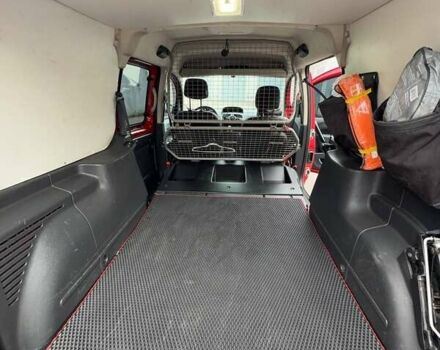 Червоний Рено Кєнгу, об'ємом двигуна 1.5 л та пробігом 257 тис. км за 10450 $, фото 26 на Automoto.ua