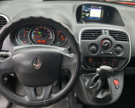 Красный Рено Кенгу, объемом двигателя 0 л и пробегом 56 тыс. км за 6700 $, фото 34 на Automoto.ua