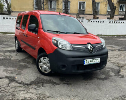 Красный Рено Кенгу, объемом двигателя 0 л и пробегом 56 тыс. км за 6700 $, фото 1 на Automoto.ua