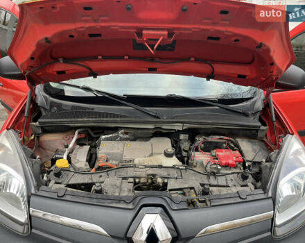 Красный Рено Кенгу, объемом двигателя 0 л и пробегом 56 тыс. км за 6700 $, фото 42 на Automoto.ua