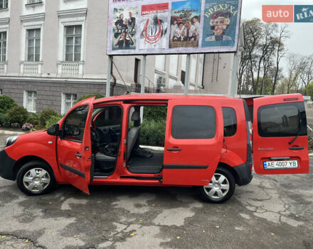 Красный Рено Кенгу, объемом двигателя 0 л и пробегом 56 тыс. км за 6700 $, фото 19 на Automoto.ua