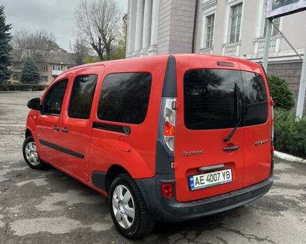 Красный Рено Кенгу, объемом двигателя 0 л и пробегом 56 тыс. км за 6700 $, фото 27 на Automoto.ua