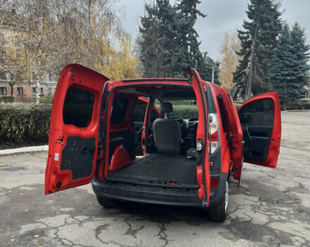 Красный Рено Кенгу, объемом двигателя 0 л и пробегом 56 тыс. км за 6700 $, фото 21 на Automoto.ua