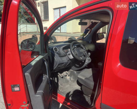 Красный Рено Кенгу, объемом двигателя 1.5 л и пробегом 220 тыс. км за 11000 $, фото 5 на Automoto.ua