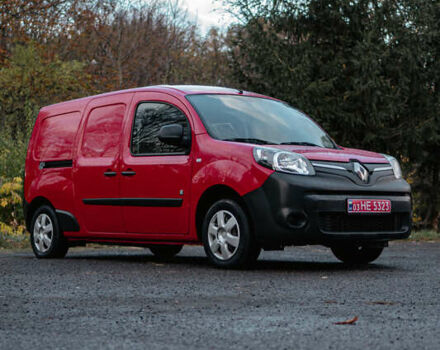 Красный Рено Кенгу, объемом двигателя 0 л и пробегом 40 тыс. км за 9000 $, фото 3 на Automoto.ua