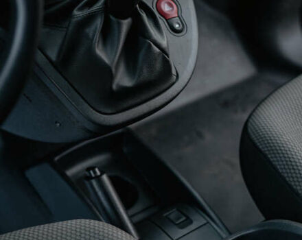 Красный Рено Кенгу, объемом двигателя 0 л и пробегом 40 тыс. км за 9000 $, фото 33 на Automoto.ua