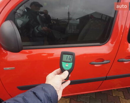 Рено Кенгу 2019 в Самборе на Automoto.ua Красный Рено Кенгу, объемом двигателя 0 л и пробегом 76 тыс. км за 11000 $, фото 61 на Automoto.ua