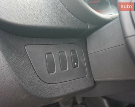 Рено Кенгу 2019 в Самборе на Automoto.ua Красный Рено Кенгу, объемом двигателя 0 л и пробегом 76 тыс. км за 11000 $, фото 27 на Automoto.ua