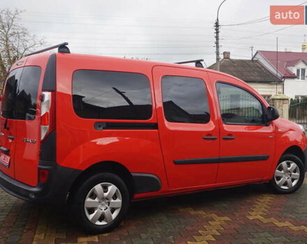 Рено Кенгу 2019 в Самборе на Automoto.ua Красный Рено Кенгу, объемом двигателя 0 л и пробегом 76 тыс. км за 11000 $, фото 6 на Automoto.ua