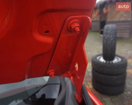 Рено Кенгу 2019 в Самборе на Automoto.ua Красный Рено Кенгу, объемом двигателя 0 л и пробегом 76 тыс. км за 11000 $, фото 53 на Automoto.ua