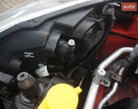 Рено Кенгу 2019 в Самборе на Automoto.ua Красный Рено Кенгу, объемом двигателя 0 л и пробегом 76 тыс. км за 11000 $, фото 59 на Automoto.ua