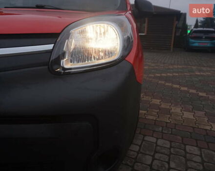 Красный Рено Кенгу, объемом двигателя 0 л и пробегом 44 тыс. км за 11777 $, фото 20 на Automoto.ua