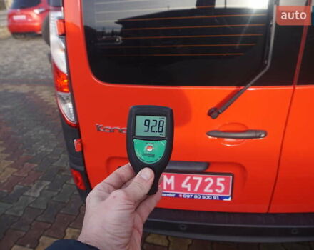 Красный Рено Кенгу, объемом двигателя 0 л и пробегом 34 тыс. км за 12000 $, фото 66 на Automoto.ua