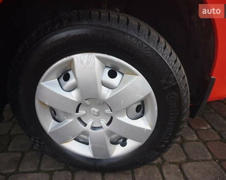 Красный Рено Кенгу, объемом двигателя 0 л и пробегом 34 тыс. км за 12000 $, фото 58 на Automoto.ua