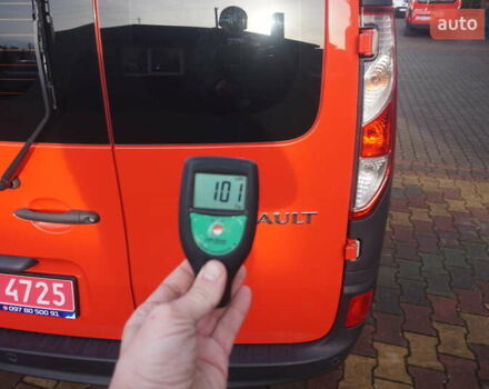 Красный Рено Кенгу, объемом двигателя 0 л и пробегом 34 тыс. км за 12000 $, фото 67 на Automoto.ua